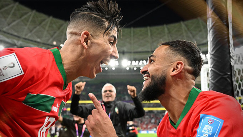 Imagem 1 -  No primeiro jogo deste sábado (10), que teve início ao meio dia, o jogador En-Nesyri da seleção do Marrocos cabeceou bem para marcar o único gol do jogo, tirando a lenda Cristiano Ronaldo da Copa do Qatar. No segundo jogo da tarde, foi muito disputado entre os jogadores do Inglaterra e da França, sendo que os franceses levaram a melhor, ao vencer o jogo por 2  x1. O outro jogo da semi-final será entre Argentina e Croácia. Veja detalhes dos dois jogos deste sábado em reportagem da Agência Brasil