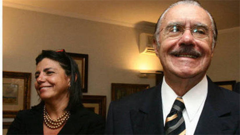 Imagem 1 -  [COLUNA ESPLANADA] O ex-presidente José Sarney tem praxe de não pedir a aliados o que há risco de ser negado. Mas indicou para Lula da Silva, na reunião entre eles, que gostaria de ver a filha Roseana Sarney (MDB) presidente da Câmara dos Deputados. Ex-senadora e ex-governadora, Roseana volta a Brasília com 97 mil votos – longe de ser unanimidade no Maranhão, reduto do clã. Lula não garantiu nem recusou. E só cresce a fila da sucessão de Arthur Lira (PP-AL), com a reeleição praticamente acertada. O presidente eleito quer garantia de que, após dois anos de mandato, não terá sustos de opositores nem faca no pescoço de aliados que lhe possam dar dor de cabeça. O PT ensaia a volta de Arlindo Chinaglia (SP) ao comando, mas a ala mineira do partido trabalha para emplacar Reginaldo Lopes – O Estado representa o 2º maior colégio eleitoral do País e petistas cravam que fizeram a diferença pró-Lula na disputa nacional. O PSB do vice-presidente eleito Geraldo Alckmin não quer ser ofuscado na vitrine e exige espaço.
