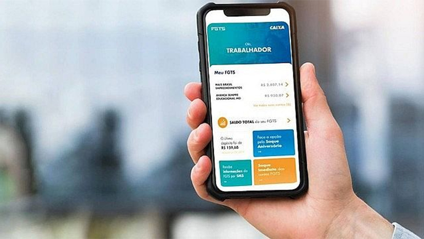 Imagem 1 -  Saque extraordinário do FGTS pode ser realizado até esta quinta-feira, 15. O pedido deve ser feito pelo aplicativo FGTS, disponível para telefones e dispositivos móveis dos sistemas Android e iOS. Segundo a Caixa, cerca de R$ 9,2 bilhões em recursos do saque extraordinário não haviam sido movimentados por trabalhadores até o início do mês. Caso o crédito dos valores tenha sido feito na poupança social digital do trabalhador e essa conta não seja movimentada até hoje, os recursos serão retornados à conta do FGTS, devidamente corrigidos.