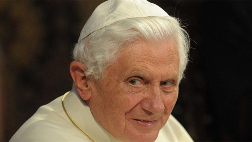   O corpo do Papa emérito Joseph Ratzinger estará na Basílica de São Pedro a partir de segunda-feira (2). O funeral será na quinta-feira (5), às 9h30 locais na Praça São Pedro, presidido pelo Papa Francisco.