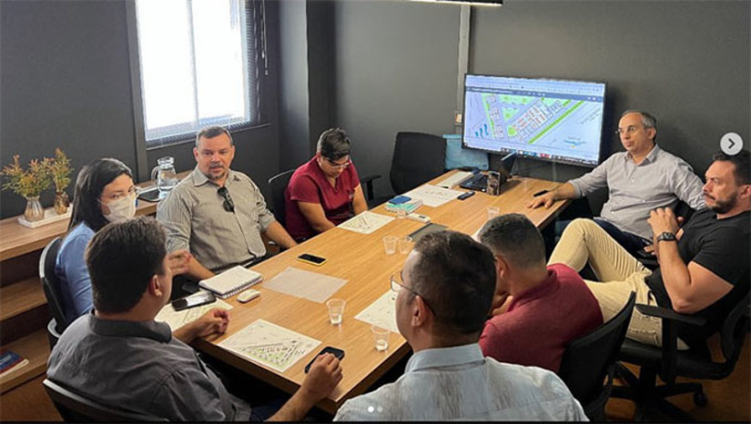Imagem 1 - Orçado em 1,2 milhão, obra deve ser erguida pela Prefeitura de Acari, com recursos de emenda individual do senador Styvenson Valentim, fiscalizada de perto pelo promotor de Justiça Silvio Brito. A construção do condomínio deve começar assim que o orçamento geral da União for aberto, segundo relata o senador Styvenson, que elogia a postura do prefeito na prestação de contas dos recursos que recebe e o zelo do promotor Silvio Brito na fiscalização da aplicação dos recursos públicos. Imagem 1 - Orçado em 1,2 milhão, obra deve ser erguida pela Prefeitura de Acari, com recursos de emenda individual do senador Styvenson Valentim, fiscalizada de perto pelo promotor de Justiça Silvio Brito. A construção do condomínio deve começar assim que o orçamento geral da União for aberto, segundo relata o senador Styvenson, que elogia a postura do prefeito na prestação de contas dos recursos que recebe e o zelo do promotor Silvio Brito na fiscalização da aplicação dos recursos públicos.