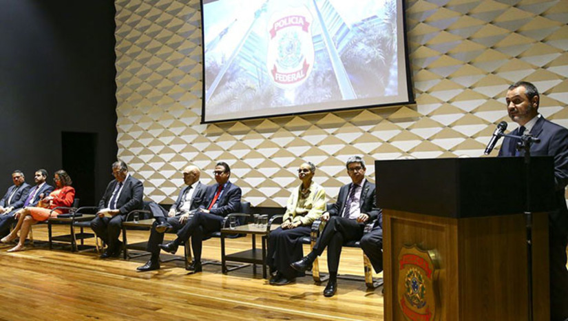 Imagem 1 -  A relação de indicados pelo diretor-geral da Polícia Federal, delegado Andrei Passos, para o comando das 27 superintendências da polícia judiciária nos Estados traz junto aos nomes os desafios intrínsecos aos cargos. Nas consideradas principais praças assumem Rogério Diampaoli, São Paulo, e Cezar Luiz Busto Souza, em Brasília. No Rio de Janeiro o indicado é Leandro Almada da Costa. No Recife, entra Antônio de Pádua Vieira Cavalcanti. Em Manaus – com a a missão especial de combater o desmate de madeireiros e o garimpo – o comando fica com Umberto Ramos Rodrigues. Todos são delegados, de praxe para o cargo, e a lista foi encaminhada ao ministro da Justiça e Segurança, Flávio Dino, para endosso.
