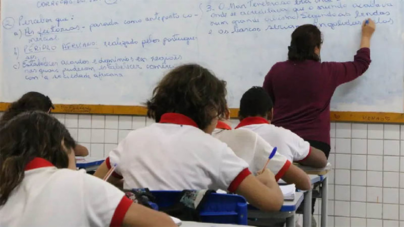 Imagem 1 - Veja a lista professores e especialistas temporários convocados pelo Governo do RN. A convocação foi publicada na edição do sábado (11) do Diário Oficial do Estado. Ao todo, foram chamados 1.112 profissionais, oriundo do edital nº 001/2022 -SEEC/SEAD, para atender às demandas das unidades de ensino, tendo em vista o início do ano letivo. Os educadores terão 20 dias para se apresentarem, às Diretorias Regionais de Educação e Cultura (DIREC) de origem. Imagem 1 - Veja a lista professores e especialistas temporários convocados pelo Governo do RN. A convocação foi publicada na edição do sábado (11) do Diário Oficial do Estado. Ao todo, foram chamados 1.112 profissionais, oriundo do edital nº 001/2022 -SEEC/SEAD, para atender às demandas das unidades de ensino, tendo em vista o início do ano letivo. Os educadores terão 20 dias para se apresentarem, às Diretorias Regionais de Educação e Cultura (DIREC) de origem.