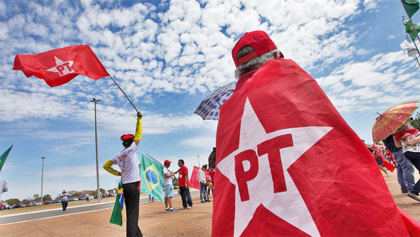 Imagem 1 -  [COLUNA ESPLANADA] A volta de Lula da Silva ao poder no Brasil instigou os diretórios estaduais do Partido dos Trabalhadores a planejarem a retomada de prefeituras na eleição do ano que vem, na carona da popularidade de seu líder máximo. O deputado federal José Guimarães (CE), líder do PT na Câmara, aproveitou o Carnaval para antecipar a campanha eleitoral no Estado. A meta do PT no Ceará é eleger por baixo 50 dos 184 prefeitos. E antecipou que será candidato ao Senado em 2026, em dobradinha com o atual senador Cid Gomes (PDT). O PT tem 10 ministros na Esplanada que vão trabalhar para fortalecer os diretórios em seus redutos eleitorais, entre eles Fernando Haddad (SP), Rui Costa (BA) e Wellington Dias (PI).
