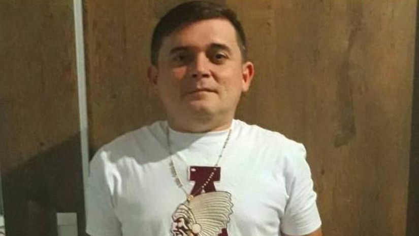 Imagem 1 -  Churrasqueiro do Tchê continua desaparecido no Maranhão; família segue pedindo ajuda para encontrá-lo. Marcelo Gomes, mais conhecido como Marcelinho, está desaparecido desde o dia 21 de fevereiro. Ele viajou, juntamente com um amigo, para visitar a filha, no município de  Presidente Dutra/MA. Novas informações fornecidas pela família ao MOSSORÓ HOJE dão conta que Marcelo e este amigo tiveram uma briga, por volta das 23h da terça-feira e, após isto, Marcelo teria pegado o carro e saído. O amigo contou aos familiares de Marcelo que o esperou até a quarta, mas como ele não voltou, pegou um ônibus e retornou para a cidade de Mossoró. A irmã de Marcelo também contou ao MH que a família materna da filha dele está ajudando nas buscas na cidade e vem dando todo o suporte necessário para localizá-lo.