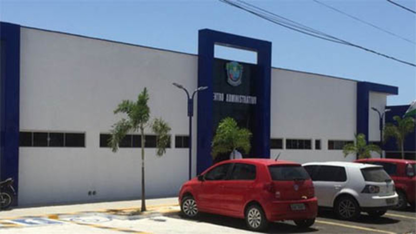 Imagem 1 - Prefeitura de Tibau prorroga desconto para pagamento do IPTU até o dia 31 de março. Inicialmente, o desconto de 25% seria concedido apenas para quem realizasse o pagamento do imposto em cota única, até o dia 28 de fevereiro. No entanto, o prazo foi prorrogado até o final deste mês, visando melhor atender a população do município. A GRU para pagamento pode ser retirada na Secretaria Municipal de Tributação, solicitada por meio do site oficial da Prefeitura, ou, ainda, por meio do WhatsApp: (84) 98612-0004. Imagem 1 - Prefeitura de Tibau prorroga desconto para pagamento do IPTU até o dia 31 de março. Inicialmente, o desconto de 25% seria concedido apenas para quem realizasse o pagamento do imposto em cota única, até o dia 28 de fevereiro. No entanto, o prazo foi prorrogado até o final deste mês, visando melhor atender a população do município. A GRU para pagamento pode ser retirada na Secretaria Municipal de Tributação, solicitada por meio do site oficial da Prefeitura, ou, ainda, por meio do WhatsApp: (84) 98612-0004.