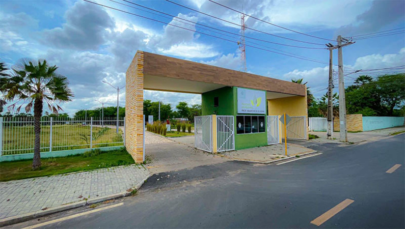 Imagem 1 -  Dia “D” Ambiental será realizado neste sábado (18), no Parque Municipal de Mossoró. O projeto inicia às 8h30, com entrada gratuita. O evento realizado pela Gerência Executiva de Educação Ambiental tem como proposta aproximar a população das boas práticas em cuidado com a fauna e a flora. Durante a ação da Prefeitura serão desenvolvidas palestras sobre mudanças climáticas, oficina de flores ecológicas, além de oficina do projeto pintando a caatinga e trilha educativa no Parque Municipal. 