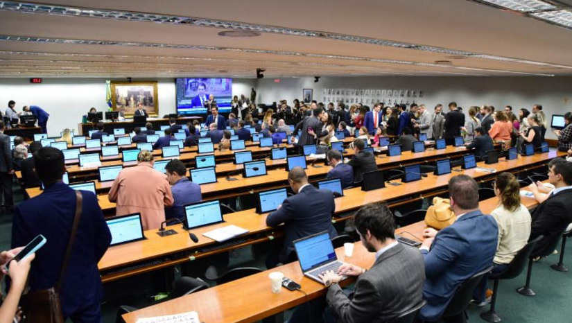 Imagem 1 -  Vejam quem são os deputados eleitos para presidir as comissões permanentes da Câmara. Os presidentes das comissões foram eleitos nesta quarta-feira (15). Apenas as comissões de Administração e Serviço Público; de Defesa do Consumidor; de Defesa dos Direitos da Pessoa Idosa e de Desenvolvimento Urbano ainda não elegeram seus presidentes e devem marcar nova data para as reuniões.