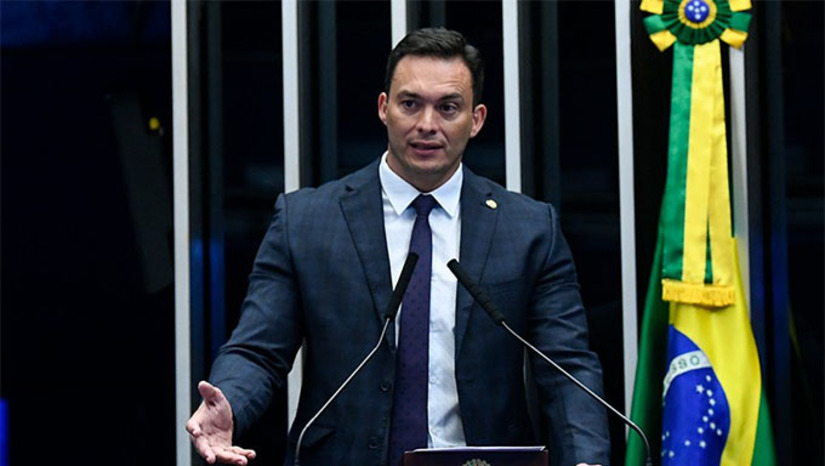 Imagem 1 -  Senador Styvenson Valentin havia proposto em 2021 o Projeto de Lei 3283 aumentando a pena máxima de 8 para 30 anos de prisão para quem praticar ataques idênticos aos que acontecem no Rio Grande do Norte. A proposta entrou pauta esta semana, na Comissão de Segurança do Senado, mas o líder do Governo na casa, senador Fabiano Contarato, pediu vistas nesta terça-feira, dia 21 de março. Quer promover debate e Styvenson quer urgência na aprovação