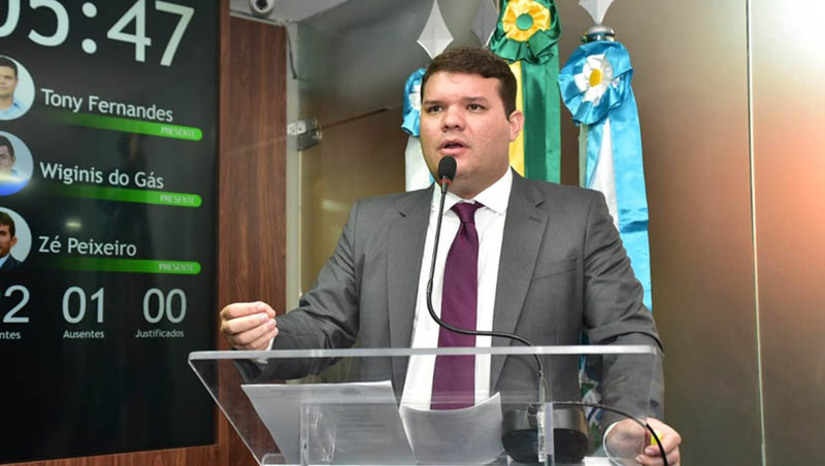 Imagem 1 -  Câmara vai discutir construção do santuário de Santa Luzia e buscar encaminhamentos para concretizá-lo. A audiência pública, proposta pelo presidente da casa, vereador Lawrence Amorim, acontecerá no dia 14 de abril, às 9h. Entre os aspectos de viabilidade a serem debatidos, estão opções de local do santuário, elaboração do projeto e formas de financiamento. Para subsidiar essa discussão, a Câmara convidará diversos segmentos para a audiência pública, que promete ser concorrida.