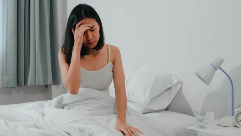 Imagem 1 -  Pessoas com distúrbios do sono são 80% mais propensas a ter um ataque cardíaco. Hipertensão arterial, pressão alta, infarto, derrame cerebral e até mesmo doenças metabólicas como a obesidade são algumas das consequências da privação de sono, é o que explica Renato Max, cardiologista do Hapvida NotreDame Intermédica. “Estudos apontam que pessoas com distúrbios do sono são 80% mais propensas a ter um ataque cardíaco, e esse dado é realmente preocupante”, afirma ele.