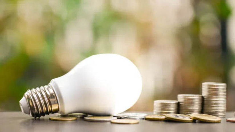 Imagem 1 - Tarifa de energia do RN terá reajuste de 3,98% para consumidores residenciais. A medida foi divulgada nesta terça-feira (18), pela Aneel, e passa a valer a partir do sábado (22). De acordo com a Agência, os fatores que mais impactaram no cálculo da revisão foram os custos com compra de energia e transporte, além da retirada dos financeiros anteriores. A Neoenergia Cosern atende cerca de 1,5 milhão de unidades consumidoras do Rio Grande do Norte. Imagem 1 - Tarifa de energia do RN terá reajuste de 3,98% para consumidores residenciais. A medida foi divulgada nesta terça-feira (18), pela Aneel, e passa a valer a partir do sábado (22). De acordo com a Agência, os fatores que mais impactaram no cálculo da revisão foram os custos com compra de energia e transporte, além da retirada dos financeiros anteriores. A Neoenergia Cosern atende cerca de 1,5 milhão de unidades consumidoras do Rio Grande do Norte.
