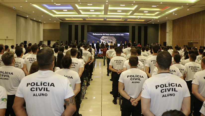 Imagem 1 -  Desta vez, serão convocados 50 delegados, 100 escrivães e 250 agentes; primeira chamada aconteceu em maio de 2022. “Esta convocação é muito importante pois faz parte dos esforços que o Governo do Estado vem fazendo para reposição do efetivo na área de segurança”, afirmou a governadora Fátima Bezerra, durante agenda no município de Assu, na tarde desta quarta-feira.