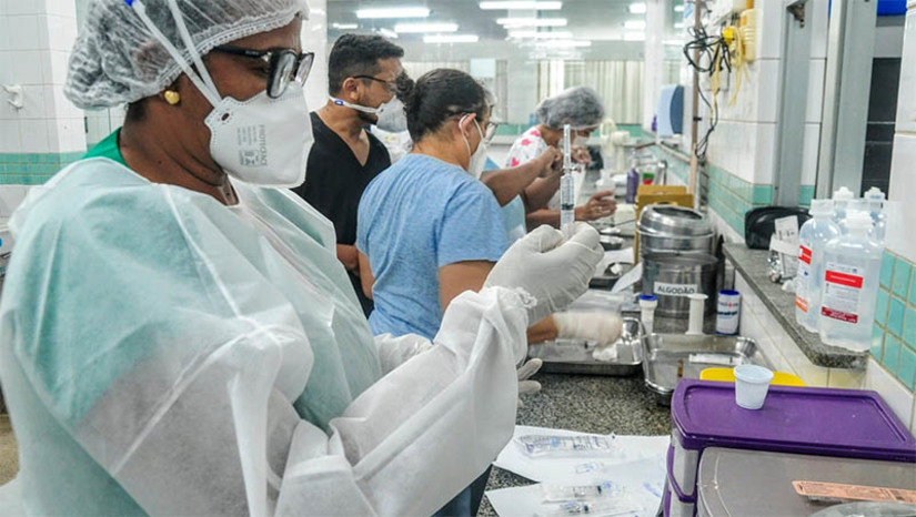 Imagem 1 - PMM convoca profissionais de saúde aprovados no processo seletivo de 2021. Os nomes dos convocados foram publicados na edição da sexta-feira (16), do Diário Oficial de Mossoró (DOM). Foram convocados aprovados para os seguintes cargos: auxiliar de laboratório, cirurgião dentista, cirurgião dentista endodontista, enfermeiro, farmacêutico bioquímico, fisioterapeuta, médico oftalmologista, médico otorrinolaringologista, médico ortopedista, nutricionista, pedagogo, psicólogo, psicopedagogo, técnico de enfermagem, veterinário, educador físico. Imagem 1 - PMM convoca profissionais de saúde aprovados no processo seletivo de 2021. Os nomes dos convocados foram publicados na edição da sexta-feira (16), do Diário Oficial de Mossoró (DOM). Foram convocados aprovados para os seguintes cargos: auxiliar de laboratório, cirurgião dentista, cirurgião dentista endodontista, enfermeiro, farmacêutico bioquímico, fisioterapeuta, médico oftalmologista, médico otorrinolaringologista, médico ortopedista, nutricionista, pedagogo, psicólogo, psicopedagogo, técnico de enfermagem, veterinário, educador físico.