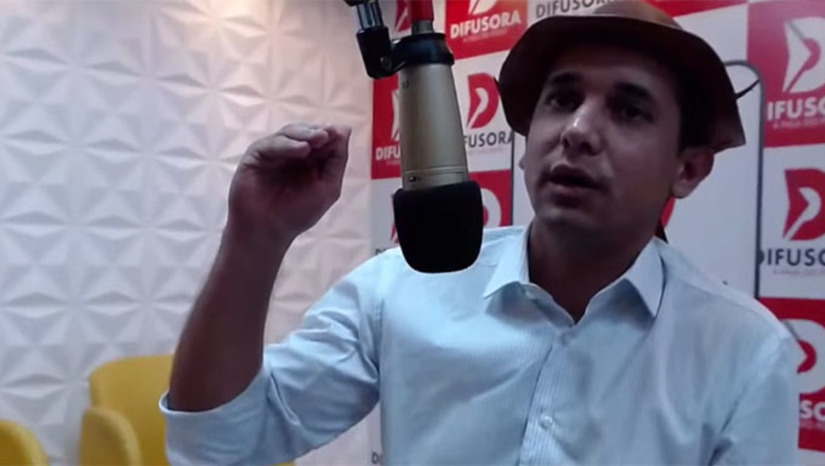 Imagem 1 -  A proposta do prefeito Allyson Bezerra é investir mais na publicidade do MCJ em rede nacional, assim atrair turistas de outras regiões ao evento do próximo ano.  Segundo o prefeito, até o final do ano será enviado um projeto de lei à Câmara Municipal propondo a criação desta rubrica orçamentária específica para a publicidade do MCJ. "Aí os vereadores vão decidir o tamanho do MCJ que querem", afirma o prefeito Allyson Bezerra em entrevista ao Programa Mais Política, da Rádio Difusora de Mossoró.