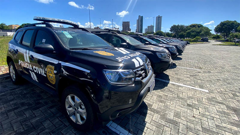 Imagem 1 -  RN recebe 36 novas viaturas locadas pelo governo; outras 36 devem chegar até o final da semana. Ao todo, o Rio Grande do Norte vai receber 300 veículos, sendo 200 para a Polícia Militar e 100 para a Polícia Civil. As viadutas foram locadas, inciaialmente, por um período de 30 meses. Os recursos para locação são parte dos R$ 100 milhões anunciados pelo Ministério da Justiça e da Segurança Pública em março deste ano. 