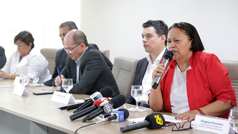 Imagem 1 -  Em entrevista coletiva nesta segunda-feira, a governadora Fátima Bezerra e secretários destacaram as prioridades do novo Pac para o RN: duplicar a BR 304, concluir a Barragem de Oiticica em Jucururu, fazer o Ramal Apodi interligando a transposição da Paraiba para o Alto Oeste do Rio Grande do Norte, Construir e equipar o Hospital de Traumas com 350 leitos em  Natal, instalar Infovia Potiguar de 900 km interligando as 2.760 escolas públicas no Estado e o Porto-indústria verde no muncípio de Caiçara do Norte para atender a demanda do setor eólico no mar.