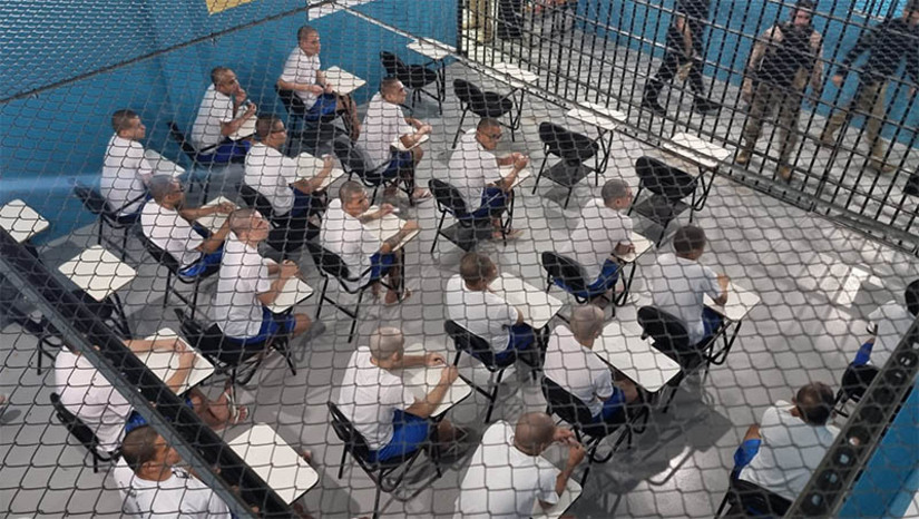 Imagem 1 -  Mais de 3.100 internos do Sistema Penitenciários do RN foram inscritos no Encceja PPL. O número representa um aumento de 18% em relação ao percentual de inscritos em 2022 e representa um aumento de 50% em relação ao ano de 2021. As provas estão previstas para ocorrer nos dias 17 e 18 de outubro e serão aplicadas em 16 unidades prisionais do estado. O acesso à educação é fundamental na ressocialização das pessoas privadas de liberdade, sendo uma ferramenta de reintegração social. Em 2022, o sistema prisional teve 2.632 inscritos no Encceja PPL. Em 2021, foram 1.548 inscritos. 