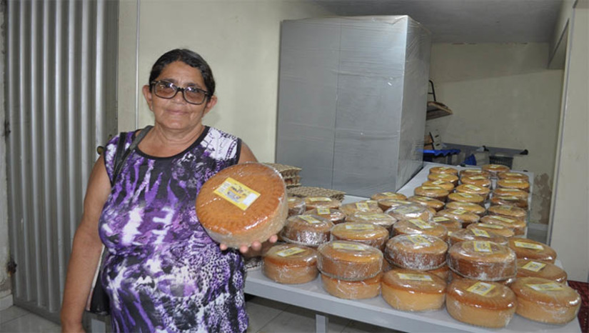 Imagem 1 -  Programa de Aquisição de Alimentos: RN vai receber R$ 3,5 milhões em recursos do MDS . O programa deverá iniciar as aquisições na segunda quinzena de outubro. O valor, no total de R$ 3.562.062,08,  representa um aumento de mais de 100% em relação ao ano de 2022, quando foi executado um montante de R$ 1,59 milhão. O programa federal é executado pelo Governo do Estado, por meio do Emater, que selecionou 155 municípios no estado. Segundo os novos regramentos definidos pelo ministério, o PAA prioriza a aquisição da produção familiar de comunidades tradicionais, assentados da reforma agrária, mulheres e juventude rural.