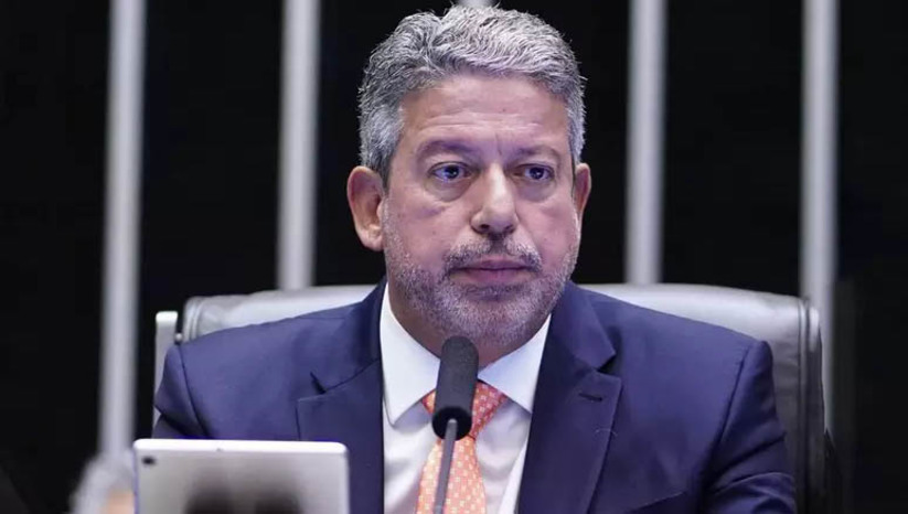 Imagem 1 -  [COLUNA ESPLANADA] O apetite do Progressistas pressiona o presidente Lula da Silva a remodelar, toda semana, a lista do inquilinato da Esplanada. Para condicionar apoio ao Governo, e atender também um grupo suprapartidário de 200 deputados capitaneados por Arthur Lira – e assim dar a governabilidade a Lula – o PP já conseguiu o Ministério do Esporte. Há dias, deu nova demanda: aceita a Caixa e a pasta da Agricultura. Para a interlocução com o agro pode indicar o deputado federal Tião Medeiros, do Paraná. Já Margarete Coelho, do Piauí, hoje diretora do Sebrae, seria o nome no lugar de Rita Serrano na Caixa. Margarete entraria por um consórcio Lira-Ciro Nogueira (Gilberto Occhi foi barrado pelo Palácio). Vice de Habitação da Caixa, cargo cobiçado, Inês Magalhães por ora fica. Ela é apadrinhada de José Dirceu e de Miriam Belchior, com quem joga carteado.