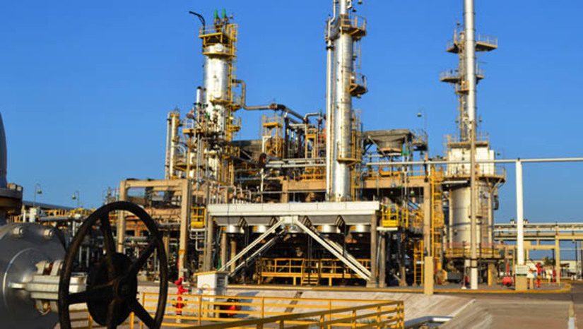 Imagem 1 -  Representante da 3R Petroleum será ouvido sobre valor da gasolina nesta terça (12), na ALRN. Os representantes da empresa, que comprou a refinaria Clara Camarão, no Rio Grande do Norte, serão recebidos às 14h, pelos deputados estaduais que compõem a Comissão de Educação, Ciência e Tecnologia, Desenvolvimento Socioeconômico, Meio Ambiente da Assembleia Legislativa. A empresa deve explicar o alto valor da gasolina  praticado no RN e os sucessivos aumentos. O objetivo da reunião, proposto pela deputada Isolda Dantas, é  buscar soluções para que o RN não seja um dos estados em que o povo paga mais caro pela gasolina.