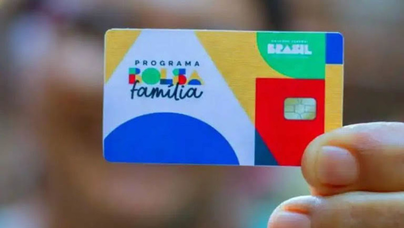 Imagem 1 - 21,4 milhões de famílias vão receber o Bolsa Família em setembro; 1,6% a mais em relação a agosto. O calendário de pagamento deste mês começa hoje (18). O investimento do Governo Federal para os repasses é de R$ 14,5 bilhões e o valor médio do benefício no país chega a R$ 686,89, o segundo mais alto já registrado na história dos programas de transferência de renda do Governo Federal. O cronograma de repasses é escalonado, tem por base o final do Número de Identificação Social (NIS) de cada beneficiário e segue até 29 de setembro. Imagem 1 - 21,4 milhões de famílias vão receber o Bolsa Família em setembro; 1,6% a mais em relação a agosto. O calendário de pagamento deste mês começa hoje (18). O investimento do Governo Federal para os repasses é de R$ 14,5 bilhões e o valor médio do benefício no país chega a R$ 686,89, o segundo mais alto já registrado na história dos programas de transferência de renda do Governo Federal. O cronograma de repasses é escalonado, tem por base o final do Número de Identificação Social (NIS) de cada beneficiário e segue até 29 de setembro.