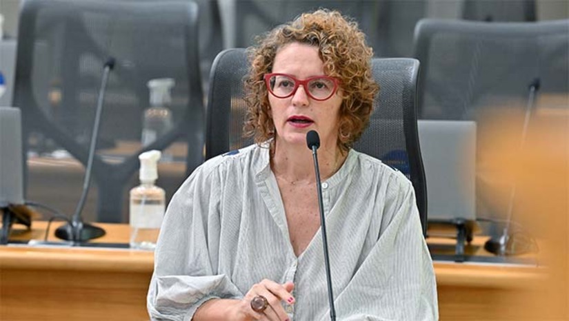 Imagem 1 -  "Foi uma agenda intensa e potente”, destacou Isolda. E entre as ações da instalação do governo em Mossoró, a deputada citou a sanção da lei aprovada pela assembleia que institui a política estadual da assistência social, que regulamenta e organiza o serviço e a inauguração do gasoduto Mossoró-Areia Branca, que irá contribuir para o setor salineiro, entre outros segmentos da economia que irão baratear os custos da produção. 