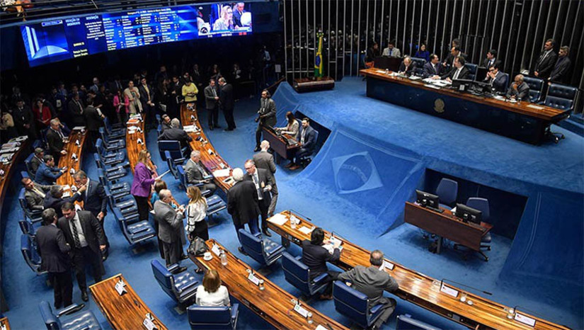 Imagem 1 - Senado deve votar nesta terça (10) PL que cria um plano para retomada de obras. O texto garante recursos do Fundo Nacional de Desenvolvimento da Educação (FNDE) e do Sistema Único de Saúde (SUS) para os empreendimentos considerados prioritários pelos estados e municípios, nas áreas de educação básica, educação profissionalizante e saúde. O Pacto Nacional pela Retomada de Obras e de Serviços de Engenharia, criado pelo projeto, abrange obras que já tenham recebido recursos do FNDE e do SUS e que estejam inacabadas ou paralisadas. Imagem 1 - Senado deve votar nesta terça (10) PL que cria um plano para retomada de obras. O texto garante recursos do Fundo Nacional de Desenvolvimento da Educação (FNDE) e do Sistema Único de Saúde (SUS) para os empreendimentos considerados prioritários pelos estados e municípios, nas áreas de educação básica, educação profissionalizante e saúde. O Pacto Nacional pela Retomada de Obras e de Serviços de Engenharia, criado pelo projeto, abrange obras que já tenham recebido recursos do FNDE e do SUS e que estejam inacabadas ou paralisadas.