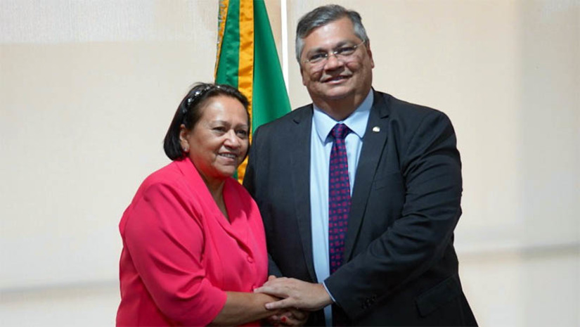 Imagem 1 -  Contratos de obras e novos equipamentos a Segurança Pública do RN serão entregues nesta quarta, 11. O ministro da Justiça, Flávio Dino, cumpre agenda nesta quarta-feira (11), às 16h, em Natal, nas dependências da Escola de Governo Cardeal Dom Eugênio de Araújo Sales, para entregar R$ 35 milhões em contratos de obras e novos equipamentos ao Sistema Penitenciário do Rio Grande do Norte. Dentro dos contratos, o Ministério da Justiça vai assinar a construção de uma nova unidade de baixa complexidade dentro do Complexo de Alcaçuz, em Nísia Floresta, com abertura de 408 novas vagas. Além disso, serão liberados recursos para a reforma e adequação do Centro de Detenção Provisória Potengi, para 120 novas vagas.