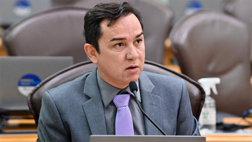 Imagem 1 -  Transposição do rio São Francisco será tema de audiência pública na ALRN. O debate partiu de uma proposição do deputado Neilton Diógenes (PL). O evento será na próxima quinta-feira (19), às 14h, no auditório do campus do IFRN, em Apodi. “O projeto de transposição do rio São Francisco é essencial para toda nossa região Nordeste e, em especial, para o Rio Grande do Norte. Isso é senso comum. Mas precisamos ampliar o debate analisando a ótica também da integração com o perímetro irrigado à microrregião da Chapada do Apodi”, destacou o parlamentar, observando que as bacias e os projetos hídricos do Rio Grande do Norte não podem ser tratados de forma individualizada, mas sempre observando o contexto do cenário macro. 