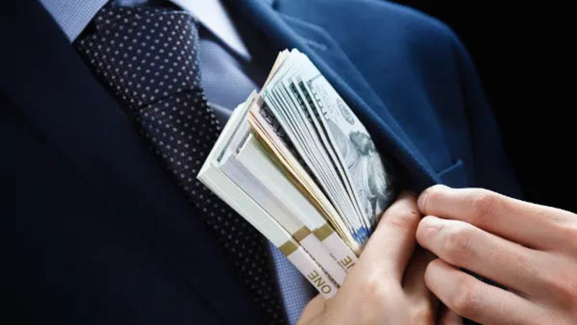 Imagem 1 -  [COLUNA ESPLANADA] Levantamento feito pela Coluna, com base em dados da Controladoria-Geral da União (CGU), mostra que, nos últimos cinco anos, mais de mil servidores foram expulsos por corrupção no Poder Executivo. Os dados chamam a atenção para o Ministério da Previdência, que nesse período teve cerca de 232 exonerações por corrupção - quase todas no INSS. Por outro lado, o Ministério de Minas e Energia teve apenas uma exoneração nesse mesmo período - na Agência Nacional do Petróleo, Gás Natural e Biocombustíveis. Até outubro deste ano, 188 sanções foram aplicadas por corrupção. Alguns dos motivos citados nos processos disciplinares são: irregularidade definida em normativas ou regulamentos, favorecimento próprio ou de terceiros, desproporção entre patrimônio e renda e concessão irregular de benefícios, licenças ou autorizações.