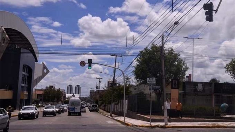 Imagem 1 - A intervenção acontecerá a partir das 5h30, devendo se estender até as 8h, exceto na avenida Dix-neuf Rosado com avenida Alberto Maranhão (ao lado do Ginásio de Esporte), essa intervenção terá continuidade até as 10h da manhã. Os trechos serão completamente fechados ao tráfego de veículos. Imagem 1 - A intervenção acontecerá a partir das 5h30, devendo se estender até as 8h, exceto na avenida Dix-neuf Rosado com avenida Alberto Maranhão (ao lado do Ginásio de Esporte), essa intervenção terá continuidade até as 10h da manhã. Os trechos serão completamente fechados ao tráfego de veículos.