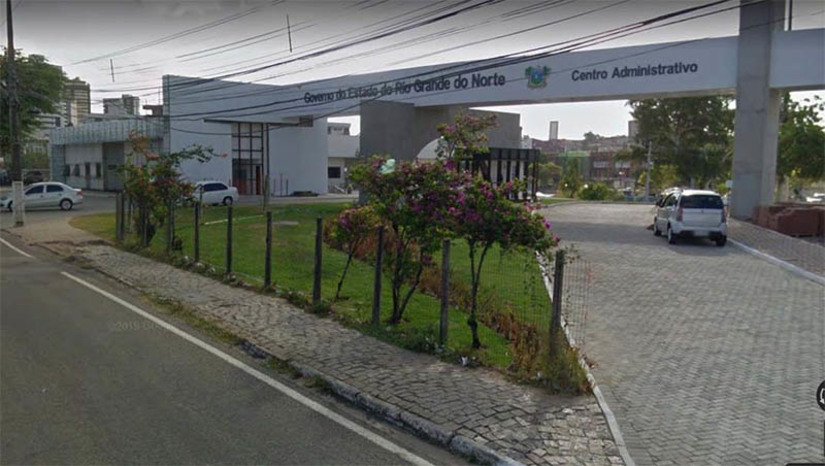 Imagem 1 -  SEAP e FAPERN lançam Edital para seleção de pesquisadores-bolsistas em várias áreas. Os bolsistas vão atuar no "Projeto de Elaboração e Implementação do Plano Estratégico da SEAP". As bolsas são no valor de R$ 2.500 mensais para bolsistas pesquisadores e de R$ 5.500 para o bolsista coordenador técnico (com titulação mínima exigida de mestrado). Entre as áreas contempladas estão administração, direito, tecnologia da informação, economia, estatística e física, além da coordenação com mestrado em ciências exatas; veja como participar da seleção.