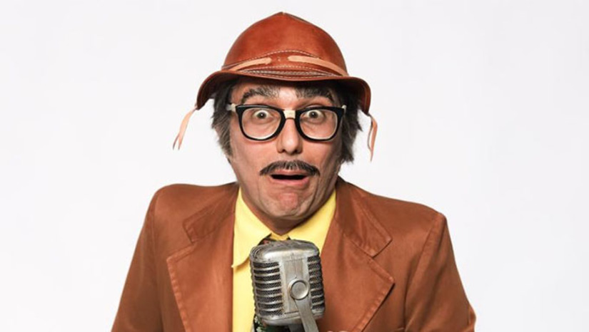 Imagem 1 -  Prefeitura Municipal para a inauguração do Mercado Público Municipal, sorteio e entrega de casas populares, show de humor e também musicial em via pública, assinatura de convênio para atender os veranistas com estrutura de Samu em parceria com as prefeituras de Mossoró e Grossos e uma corrida na Av. Governador Tarcísio Maia, dentro da Programação de 28 anos de emancipação política e administrativa do município.