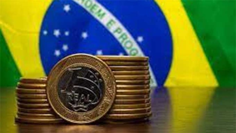Imagem 1 -  Segundo o FMI, o Produto Interno Bruto (PIB) do Brasil é estimado em US$ 2,13 trilhões em 2023. O país ultrapassou o Canadá, com PIB nominal de US$ 2,12 trilhões. Já em outubro, o organismo internacional havia antecipado a possibilidade de o Brasil ocupar a nona posição no ranking econômico global ao final deste ano. Vale ressaltar que o Brasil deixou a lista das dez maiores economias do mundo em 2020 e, no ano passado, ocupava a 11ª posição.