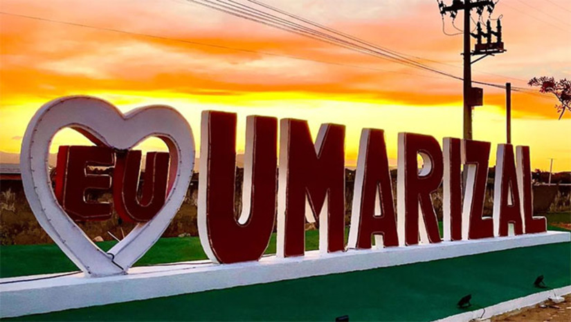 Imagem 1 -  Pesquisa realizada pelo Instituto Cenpop nesta segunda quinzena de dezembro, aponta que, num eventual projeto de releeição, o atual prefeito Raimundo Pezão seria reeleito com mais de 70% dos votos. A ex-prefeita Elijane aparece em segunda lugar, com apenas 16,59%. O resultado da pesquisa é um indicativo de aprovação ao processo de reestruturação que vivencia o município de Umarizal.