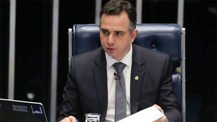 Imagem 1 - MP que reonera a folha de 17 setores da economia deve ser discutida amanhã, 9. A reunião do presidente do Congresso Nacional, Rodrigo Pacheco (PSD-MG), com líderes partidários está prevista para às 10h. Parlamentares e entidades têm pedido a Pacheco que devolva a MP. O texto revisa uma decisão do Congresso, que já havia derrubado um veto do presidente Luiz Inácio Lula da Silva (PT) e renovado a desoneração por mais quatro anos — até 31 de dezembro de 2027. Imagem 1 - MP que reonera a folha de 17 setores da economia deve ser discutida amanhã, 9. A reunião do presidente do Congresso Nacional, Rodrigo Pacheco (PSD-MG), com líderes partidários está prevista para às 10h. Parlamentares e entidades têm pedido a Pacheco que devolva a MP. O texto revisa uma decisão do Congresso, que já havia derrubado um veto do presidente Luiz Inácio Lula da Silva (PT) e renovado a desoneração por mais quatro anos — até 31 de dezembro de 2027.