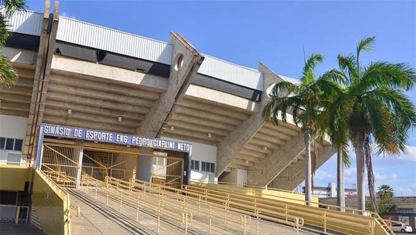 Imagem 1 - Com realização da Secretaria Municipal de Esporte e Juventude (SEMEJ), o CEM é uma iniciativa que visa o fomento à prática esportiva, incentivando atletas e equipes locais ao desenvolvimento do espírito esportivo e integração social. O prazo de inscrição, que acabaria na sexta-feira, 26 de janeiro, foi prorrogado até o dia 1° de fevereiro (quinta-feira), por solicitação dos dirigentes de equipes interessadas. As inscrições são gratuitas e podem ser feitas no endereço eletrônico cem.mossoro.rn.gov.br. Imagem 1 - Com realização da Secretaria Municipal de Esporte e Juventude (SEMEJ), o CEM é uma iniciativa que visa o fomento à prática esportiva, incentivando atletas e equipes locais ao desenvolvimento do espírito esportivo e integração social. O prazo de inscrição, que acabaria na sexta-feira, 26 de janeiro, foi prorrogado até o dia 1° de fevereiro (quinta-feira), por solicitação dos dirigentes de equipes interessadas. As inscrições são gratuitas e podem ser feitas no endereço eletrônico cem.mossoro.rn.gov.br.