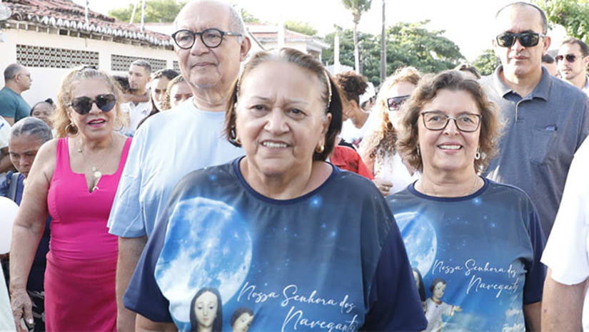 Imagem 1 - Fátima Bezerra recebe o cargo de seu antecessor, João Azevedo, governador da Paraíba. Participarão do evento os nove governadores e governadoras da região, dentre outras autoridades. Além da posse de Fátima Bezerra, outras pautas serão discutidas durante a Assembleia Geral. Entre elas, é possível destacar a proposta para instalação do Comitê Científico de Emergências Climáticas, o Fundo Caatinga, e um monitoramento do Plano de Aceleração do Crescimento (PAC). Imagem 1 - Fátima Bezerra recebe o cargo de seu antecessor, João Azevedo, governador da Paraíba. Participarão do evento os nove governadores e governadoras da região, dentre outras autoridades. Além da posse de Fátima Bezerra, outras pautas serão discutidas durante a Assembleia Geral. Entre elas, é possível destacar a proposta para instalação do Comitê Científico de Emergências Climáticas, o Fundo Caatinga, e um monitoramento do Plano de Aceleração do Crescimento (PAC).