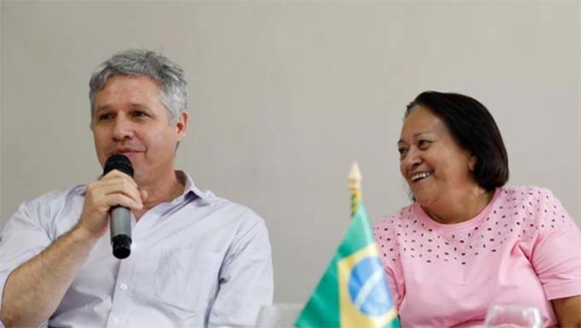Imagem 1 -  Ao todo, o Centro de Testagem de equipamentos agrícolas vai receber 30 equipamentos, desenvolvidos pela indústria chinesa, especificamente para a produção agrícola de pequenos produtores rurais. Em Apodi, cerca de 150 familias terão acesso aos equipamentos. Esperam aumentar a produção do milho e do arroz em 20% com o incremento dos novos equipamentos na preparação da terra, no cultivo da lavoura e também na colheita.