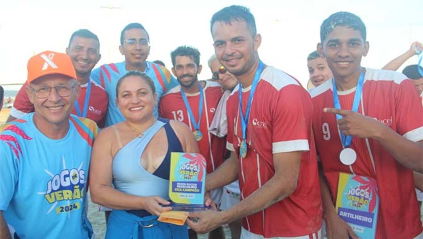 Imagem 1 - O evento reuniu um grande público e mobilizou atletas de várias modalidades esportivas, que disputaram a premiação de mais de R$10 mil, a maior da história da competição. Desde o sábado, 3, as equipes atuaram na estrutura montada pela prefeitura situada à beira-mar. “Os Jogos de Verão são um marco no calendário esportivo do município, que não contemplam apenas o esporte, mas também aquecem a economia local e fomentam o turismo na orla da praia”, destacou a prefeita Cinthia Sonale. Imagem 1 - O evento reuniu um grande público e mobilizou atletas de várias modalidades esportivas, que disputaram a premiação de mais de R$10 mil, a maior da história da competição. Desde o sábado, 3, as equipes atuaram na estrutura montada pela prefeitura situada à beira-mar. “Os Jogos de Verão são um marco no calendário esportivo do município, que não contemplam apenas o esporte, mas também aquecem a economia local e fomentam o turismo na orla da praia”, destacou a prefeita Cinthia Sonale.