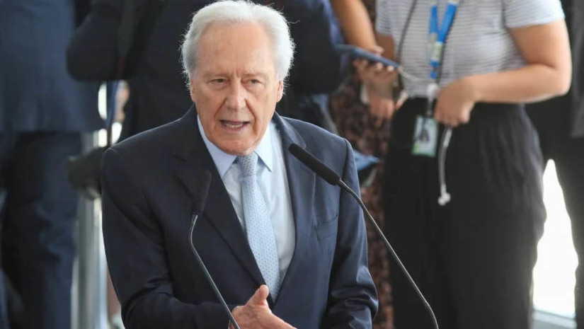 Imagem 1 -  [COLUNA ESPLANADA] Mal tomou posse, o ministro da Justiça, Ricardo Lewandowski, já vai ter dor de cabeça. O deputado Rodolfo Nogueira (PL-MS) vai apresentar um requerimento para convocá-lo para prestar esclarecimentos sobre a fuga no presídio federal de segurança máxima de Mossoró (RN). Há uma semana, a Secretaria Nacional de Políticas Penais, vinculada ao MJ, deu início a uma campanha na qual enaltece as penitenciárias federais. As peças promovidas informam que integrantes do Grupo de Ações Especiais Penitenciárias permanece em alerta “para atuar nas ações especializadas de altíssimo risco que envolvam a possibilidade de resgate e fuga de presos”. Há cinco presídios federais no Brasil, atualmente: Catanduvas (PR), Campo Grande (MS), Brasília (DF), Porto Velho (RO) e Mossoró, de onde os dois presos fugiram.