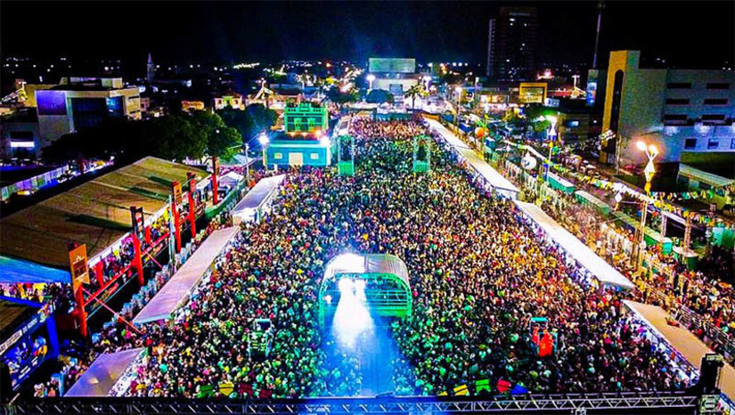 Imagem 1 - Programação do Mossoró Cidade Junina 2024 será lançada no dia 6 de março. O evento acontecerá no dia 6 de março no Teatro Municipal Dix-huit Rosado, em horário a ser divulgado em breve. O anúncio foi feito pelo prefeito Allyson Bezerra, por meio de suas redes sociais, nesta sexta-feira (16). O lançamento antecipado visa proporcionar aos comerciantes e empresários locais maior tempo para organização e preparação para a festa. Imagem 1 - Programação do Mossoró Cidade Junina 2024 será lançada no dia 6 de março. O evento acontecerá no dia 6 de março no Teatro Municipal Dix-huit Rosado, em horário a ser divulgado em breve. O anúncio foi feito pelo prefeito Allyson Bezerra, por meio de suas redes sociais, nesta sexta-feira (16). O lançamento antecipado visa proporcionar aos comerciantes e empresários locais maior tempo para organização e preparação para a festa.
