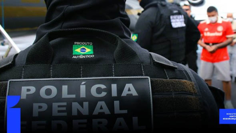 Imagem 1 -  MJ requisita nomeação de 80 Policiais Penais Federais para reforçar o Sistema Prisional . O pedido acontece após a fuga de dois custodiados da Penitenciária Federal em Mossoró, no interior do Rio Grande do Norte, na quarta-feira (14). Em ofício enviado ao Ministério da Gestão e da Inovação em Serviços Públicos (MGI), Almeida Neto fala sobre a necessidade de enfrentamento a organizações criminosas, que colocam em risco a integridade do sistema prisional brasileiro. No município potiguar, as buscas pelo dois fugitivos já ultrapassam as 50h, com centenas de agentes, de diversas forças de segurança envolvidos.