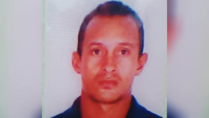 Imagem 1 -  Homem golpeado por faca peixeira em Areia Branca morre no HRTM, em Mossoró. As informações preliminares dão conta que Francisco Severino de Paiva Neto, de 41 anos, estava na calçada de sua residência, na noite desta segunda-feira (19), quando dois homens se aproximaram em uma bicicleta e desferiram vários golpes de faca contra ele. A vítima foi socorrida para o hospital municipal e, após estabilizada, transferida para o HRTM, em Mossoró, mas acabou morrendo na unidade de saúde. A polícia civil informou à reportagem do MOSSORÓ HOJE que ainda estão em diligências para apurar os fatos mais detalhadamente.
