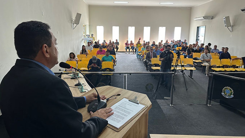 Imagem 1 -  A Leitura da Mensal Anual do Poder Executivo, marca também a prestação de contas do que foi feito em 2023, com o orçamento do municípío, e o que está projetando para o ano corrente. O presidente da Câmara Municipal, vereador Thiago Freitas, destaca que os trabalhos serão abertos ás 9 horas e considera importante a presença da população da Serra do Mel a sede do Poder Legislativo Municipal para acompanhar a fala do prefeito Josivan Bibiano de Azevedo.