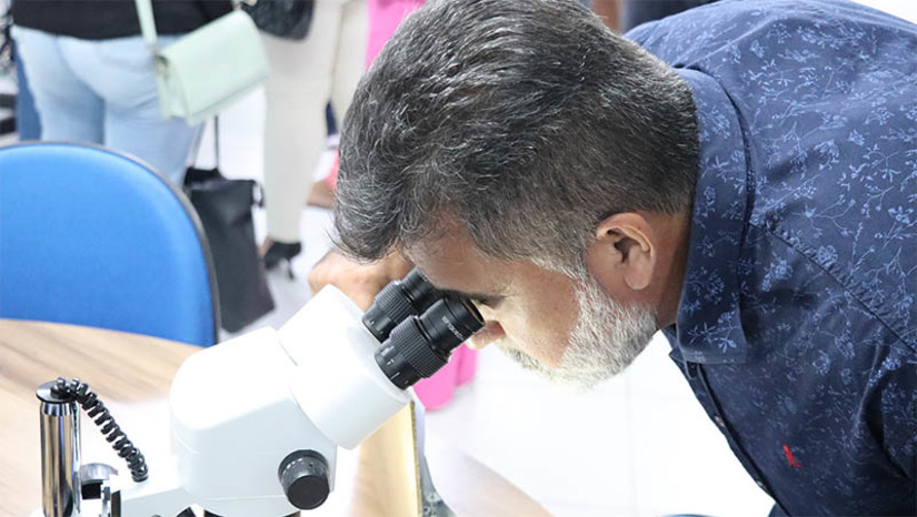 Imagem 1 -  Itep/RN promove primeira edição do projeto Perícia ao Alcance de Todos em Mossoró. O projeto visa levar demonstrações práticas, palestras e equipamentos utilizados pelo Itep para exibições em diferentes locais, divulgando a gama de perícias e técnicas usadas por parte do Instituto no trabalho de investigação em diferentes tipos de crimes. A primeira edição do evento acontecerá no dia 12 de março, das 9h às 11h30 e das 18h às 20h30, na Universidade Potiguar.