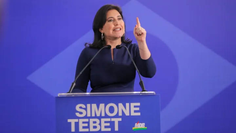 Imagem 1 -  [COLUNA ESPLANADA] Os caminhos eleitorais que levam às chapas de 2026 passam por scripts dentro do MDB. O partido quer voltar ao protagonismo, mesmo desunido, na eleição presidencial. E para isso a sua ala governista, ainda não muito forte, pretende lançar o governador do Pará, Helder Barbalho, ou a ministra do Planejamento, Simone Tebet (MS), como vice na chapa de Lula da Silva. E Geraldo Alckmin? Segundo estes articuladores, é certo que ele deve disputar o Governo de São Paulo. Esse plano do MDB passa também pela família Barbalho, que voltou a ter um poder nacional. O patriarca, Jader, apesar de afastado por saúde, é senador eleito. O filho homônimo é ministro das Cidades, e o filho Helder está à frente do Pará, sede da COP30. 