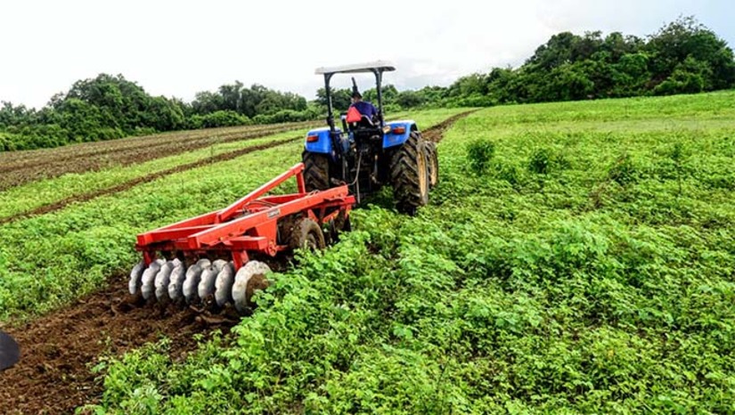 Imagem 1 - O balanço aponta que já foram distribuídos 50.890 litros para os beneficiários com o programa de corte de terra. De acordo com a Seadru, 95 localidades já retiraram 30% ou mais da cota. O total de óleo diesel ainda a ser liberado é de pouco mais de 46 mil. O levantamento mostra ainda que o total de localidades inscritas no programa é de 118 e o número de beneficiários inscritos chega a pouco mais de 4,2 mil. Imagem 1 - O balanço aponta que já foram distribuídos 50.890 litros para os beneficiários com o programa de corte de terra. De acordo com a Seadru, 95 localidades já retiraram 30% ou mais da cota. O total de óleo diesel ainda a ser liberado é de pouco mais de 46 mil. O levantamento mostra ainda que o total de localidades inscritas no programa é de 118 e o número de beneficiários inscritos chega a pouco mais de 4,2 mil.