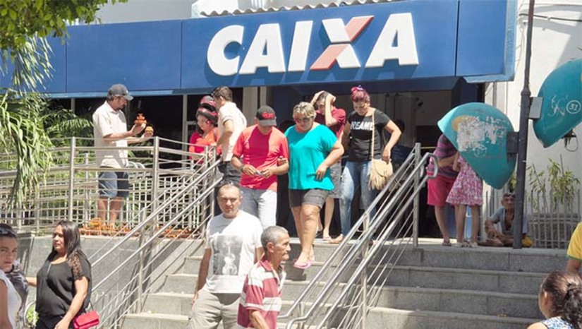 Imagem 1 - As inscrições agora, podem ser feitas até as 23h59 do 25 de março, e não mais às 16h, como estava previsto anteriormente. A retificação no edital já foi publicada. O certame está ofertando mais de 40 vagas para cargos de nível médio no Rio Grande do Norte. Ao todo, são 41 oportunidades para técnico bancário, sendo 33 para o polo Natal e oito para o polo Mossoró. Já em relação aos cargos de nível superior, o certame oferta uma vaga para médico do trabalho no Estado. Imagem 1 - As inscrições agora, podem ser feitas até as 23h59 do 25 de março, e não mais às 16h, como estava previsto anteriormente. A retificação no edital já foi publicada. O certame está ofertando mais de 40 vagas para cargos de nível médio no Rio Grande do Norte. Ao todo, são 41 oportunidades para técnico bancário, sendo 33 para o polo Natal e oito para o polo Mossoró. Já em relação aos cargos de nível superior, o certame oferta uma vaga para médico do trabalho no Estado.